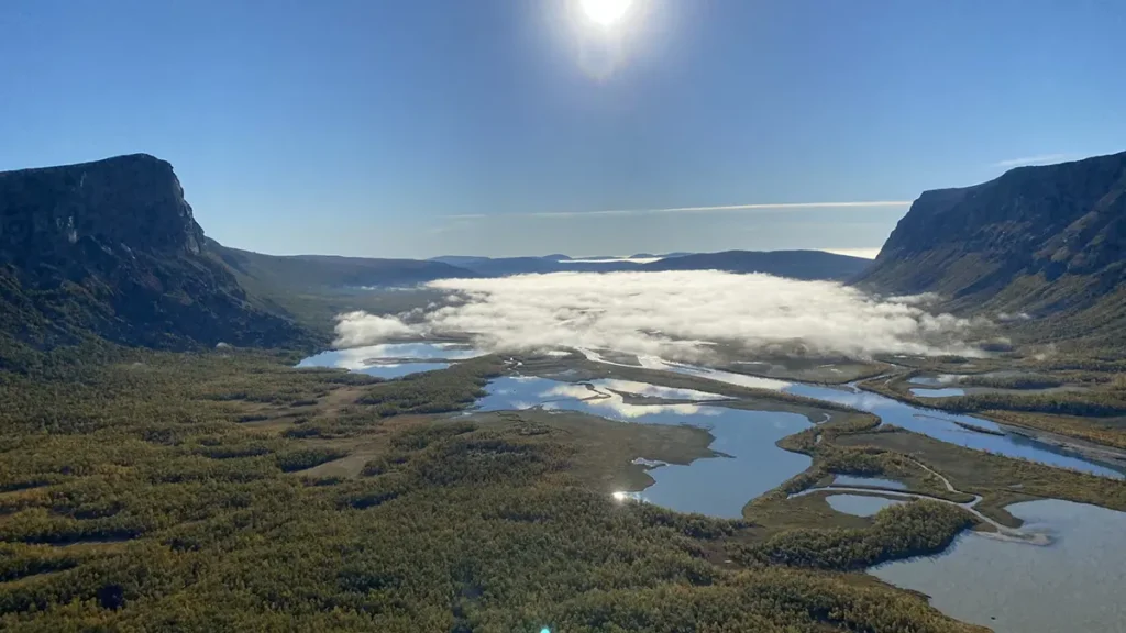 Utsikt från Nammasj över Rapaälvens delta i Sareks nationalpark